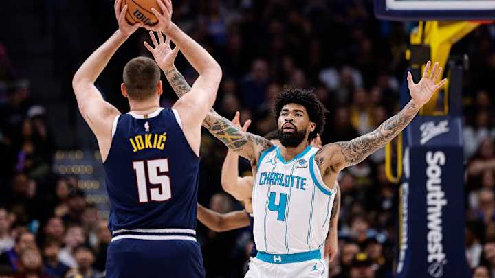 WATCH: Ridiculous Nikola Jokic Pass vs. Hornets Goes Viral