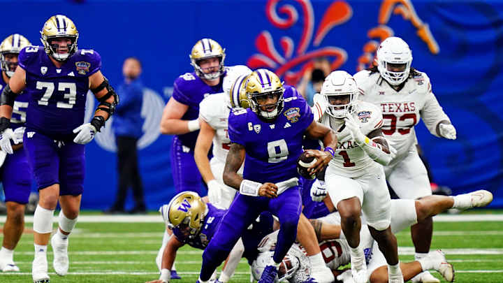 Notebook: Texas Longhorns Unable to Overcome Sloppiness in Washington Huskies Defeat