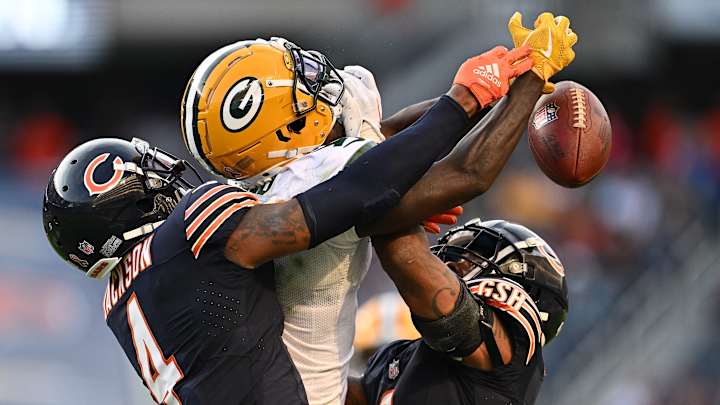 Bears’ Defense Stands in Way of Playoffs for Jordan Love-Led Packers