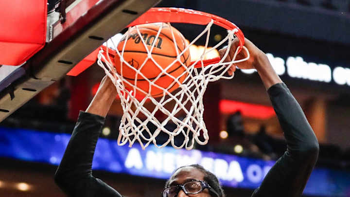 Report: Louisville Center Dennis Evans to Enter Transfer Portal Report: Louisville Center Dennis Evans to Enter Transfer Portal