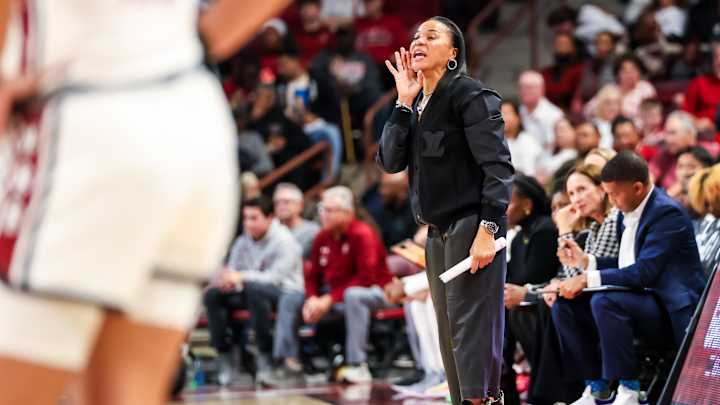 Gamecocks Win First SEC Game In 89-66 Blowout Win Over Gators