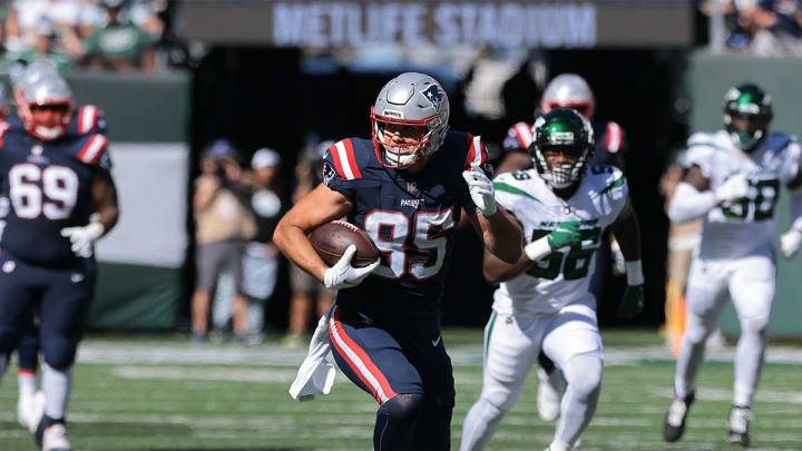 Patriots' Hunter Henry OUT vs. Jets; Last Game in New England? Patriots' Hunter Henry OUT vs. Jets; Last Game in New England?