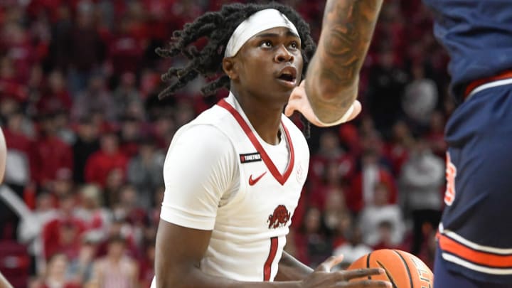 Lack of Offense Dooms Razorbacks Against Auburn in SEC Opener