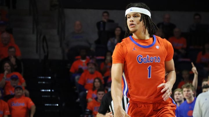 Florida Sinks Vanderbilt in the O'Dome, 77-64 Florida Sinks Vanderbilt in the O'Dome, 77-64