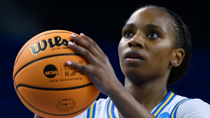 UCLA Women's Basketball: Charisma Osborne Helped Off Court After Fall Vs Utah