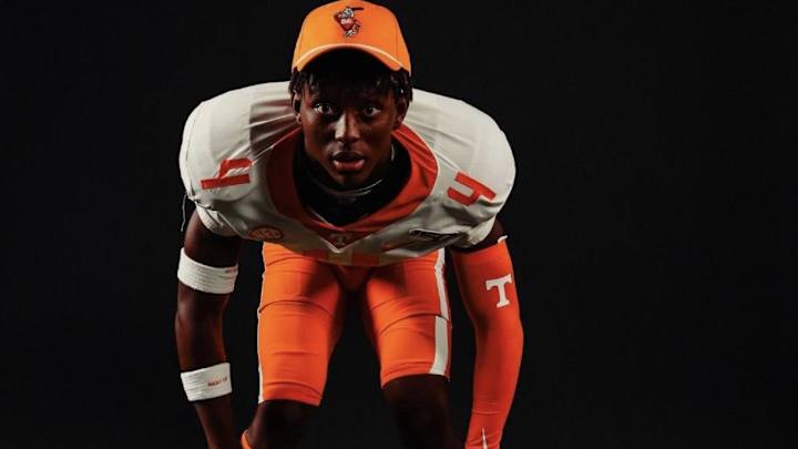 Martels Carter Jr. Favoring 3 Schools, Comments On Vols