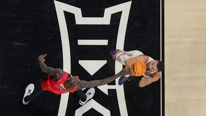 Three Man Weave: Texas Steals Tight Game Against Cincinnati 74-73