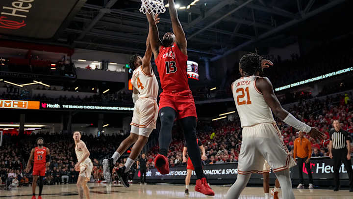 Winners And Losers From Cincinnati's 74-73 loss to Texas