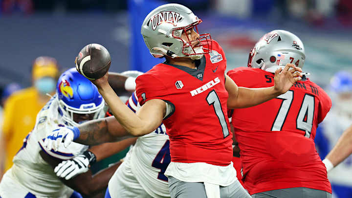 Georgia Loses UNLV QB Transfer Jayden Maiava to USC Just One Day After Commitment Georgia Loses UNLV QB Transfer Jayden Maiava to USC Just One Day After Commitment