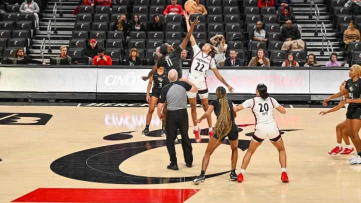 Cincinnati Women's Basketball Take Out UCF 64-63 For First Big 12 Win