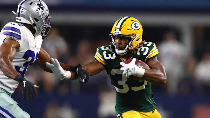 Aaron Jones Carries Packers Into Playoff Game at Cowboys