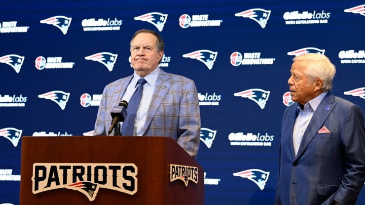Bill Belichick, Robert Kraft Ended Final Press Conference With Really Awkward Moment