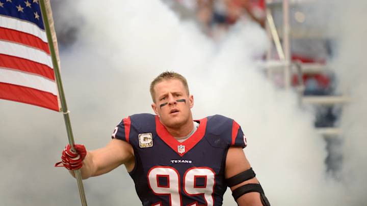 NFL Great Airs Strong Opinion on Raiders, Pierce NFL Great Airs Strong Opinion on Raiders, Pierce