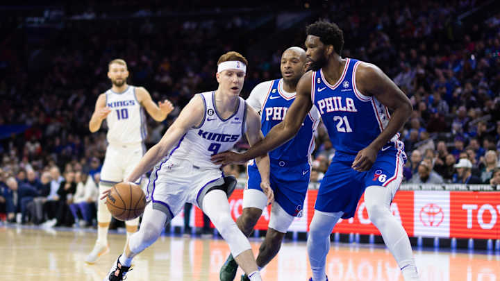 Kings’ Sharpshooter Lands on Injury Report vs. 76ers