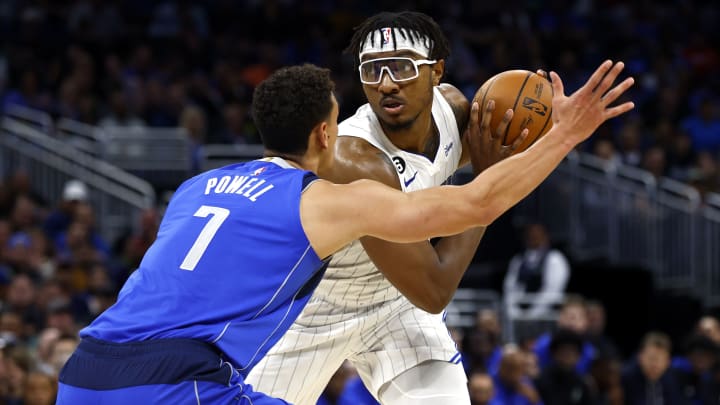 Wendell Carter Jr. Playing Through Pain in Magic Playoff Push