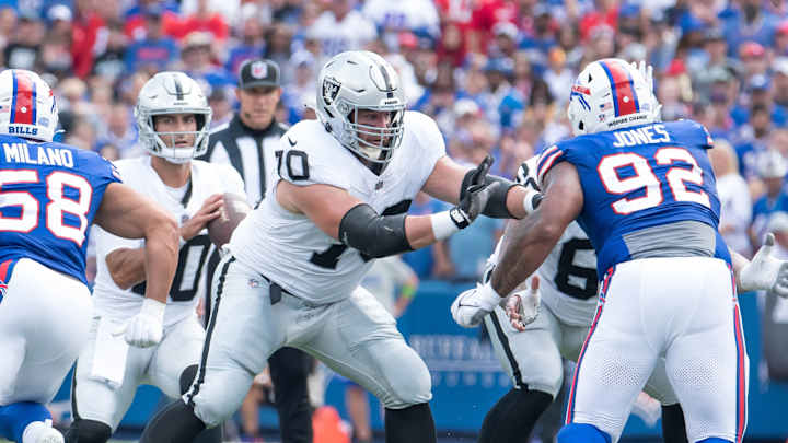 Raiders Free Agents: OL Greg Van Roten