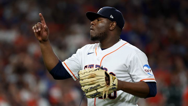 Yankees Emerging As 'Frontrunners' to Land Elite Reliever in Free Agency