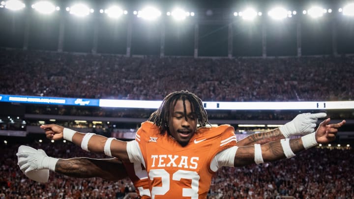 Longhorns DB Jahdae Barron Returning for 2024 Season, Reveals New Jersey Number