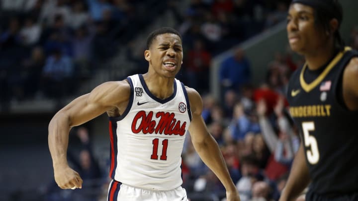 LIVE UPDATES: Rebels Host No. 14 Crimson Tide For Midweek Battle in SJB Pavilion