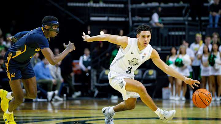 Pac-12 Basketball Notes: Is Oregon Really That Good? What’s With Arizona?