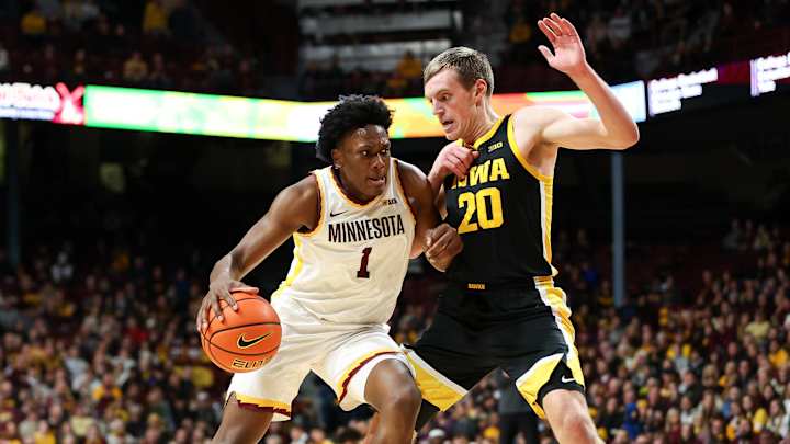 Iowa feasts in paint in win over Gophers Iowa feasts in paint in win over Gophers