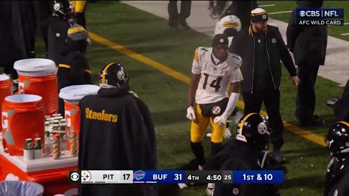 Steelers’ George Pickens Hurls Helmet on Sideline After Missed Pass Interference Call