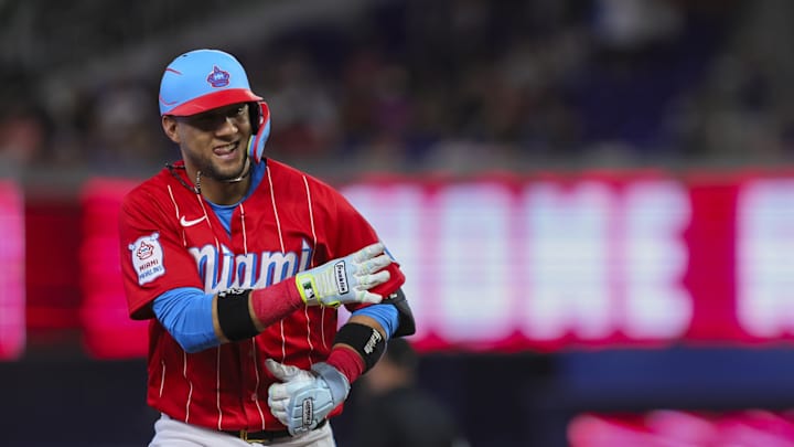 Former Batting Champ, World Series Champ Drawing Interest on Free Agent Market Former Batting Champ, World Series Champ Drawing Interest on Free Agent Market