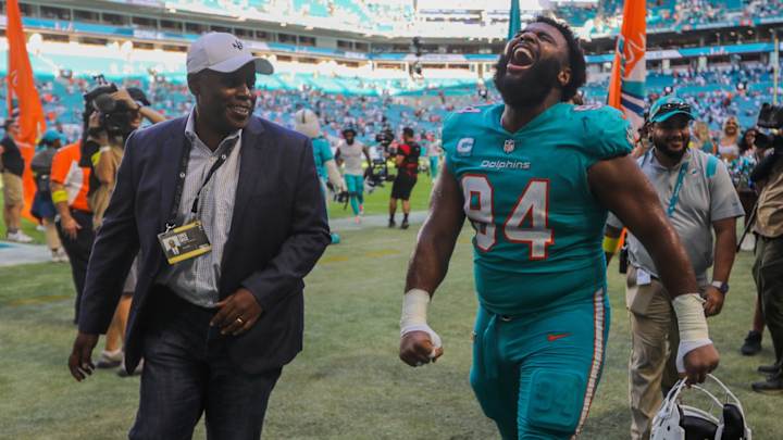 Kelly: Ten Tough Decisions Dolphins must make Before 2024 Free Agency
