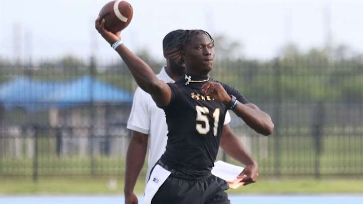 One of the top Quarterbacks in The 2025 Class Will Reportedly Visit Georgia Tech This Weekend