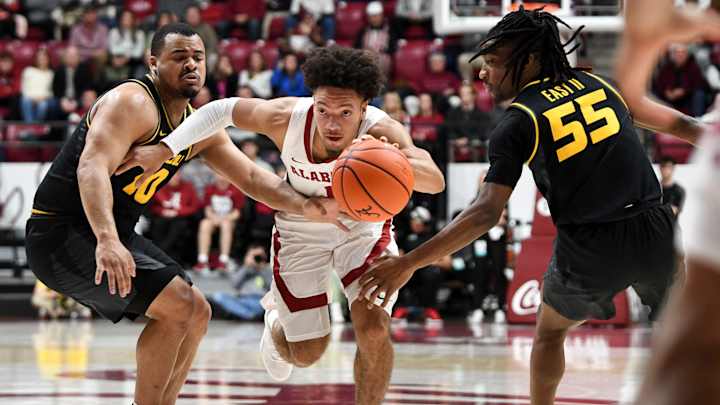 Nate Oats Provides Injury Update on Mark Sears Ahead of Big Tennessee Matchup