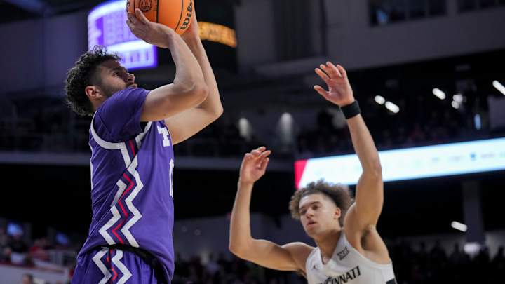TCU Men's Basketball Loses Wild Game to Cincinnati TCU Men's Basketball Loses Wild Game to Cincinnati