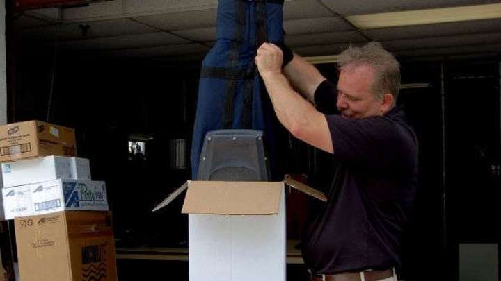 To Ship Sticks golf clubs ahead or not, that is the question