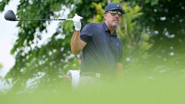 Phil Mickelson vs. Cameron Smith Highlights LIV Golf Team Championship Friday Matches