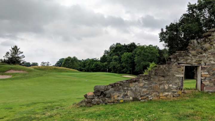 Raven's Claw Golf Club | 8.2 Score Raven's Claw Golf Club | 8.2 Score