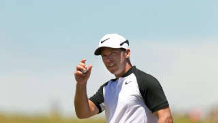 Casey shrugs off 8 for share of U.S. Open lead Casey shrugs off 8 for share of U.S. Open lead