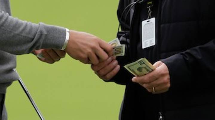 Is PGA Tour’s popularity bonus a good idea? Is PGA Tour’s popularity bonus a good idea?