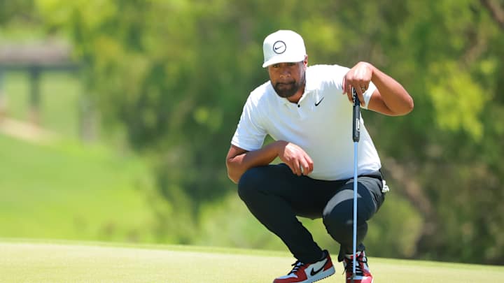 Tony Finau Finds Form With His Putter, Rolls Into Weekend in Mexico Tony Finau Finds Form With His Putter, Rolls Into Weekend in Mexico
