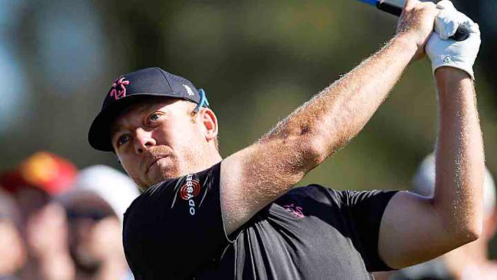 Gooch Grabs Early Lead at LIV Singapore, Mickelson Two Shots Back Gooch Grabs Early Lead at LIV Singapore, Mickelson Two Shots Back