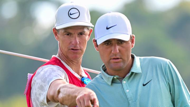 Scottie Scheffler Leads Xander Schauffele by One at Weather-Delayed Tour Championship