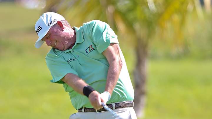 Calcavecchia finds way to win at home