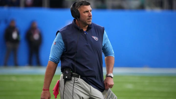 Three NFL Teams Interested in Mike Vrabel for Head-Coaching Vacancy, per Report