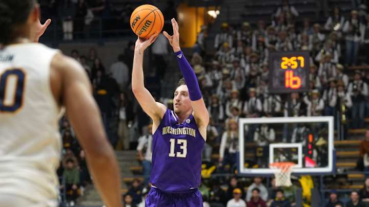 Moses Wood Beats California at the Buzzer with 3-Pointer Moses Wood Beats California at the Buzzer with 3-Pointer