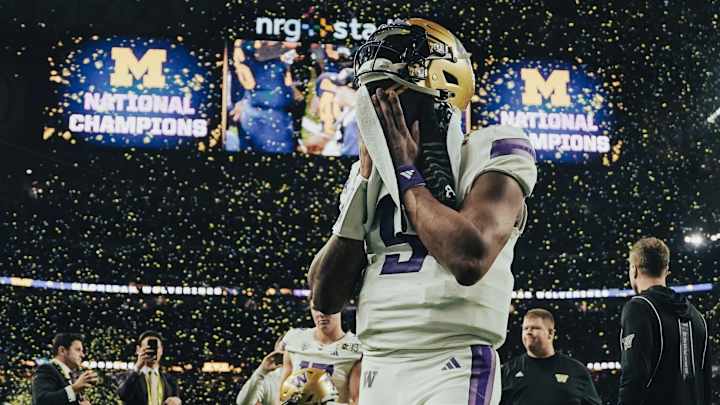 Husky QB Carousel Is Head-Spinning to Everyone Watching