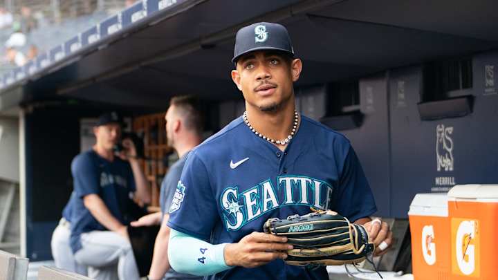 Seattle Mariners Star Gets Put on Big Scoreboard at NBA Game on Friday Night Seattle Mariners Star Gets Put on Big Scoreboard at NBA Game on Friday Night