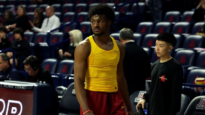 Bronny James Showered With ‘Overrated’ Chants During USC Loss to Arizona State Bronny James Showered With ‘Overrated’ Chants During USC Loss to Arizona State