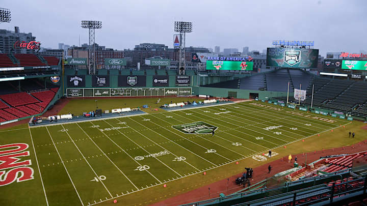 Local Report Reveals the 10-Year-Old Fan Who Played Fortnite at Fenway Park