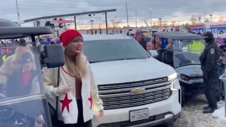 A Young Bills Supporter Trolled Taylor Swift With A Viral Josh Allen Meme, and NFL Fans Loved It
