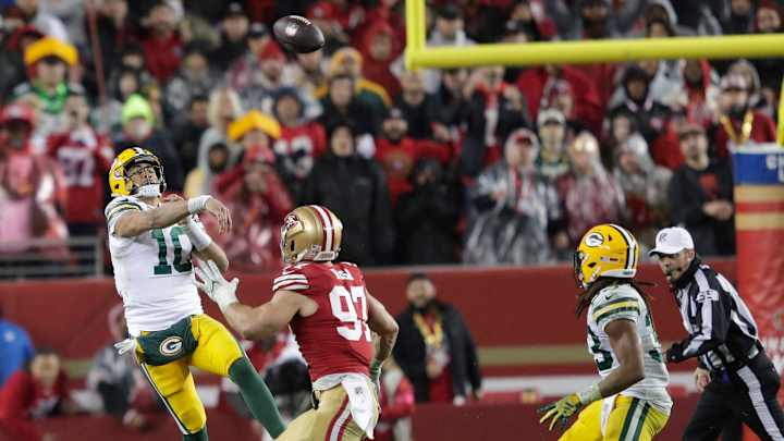 Jordan Love's INT vs. 49ers Brings Back Memories of Vikings' Brett Favre