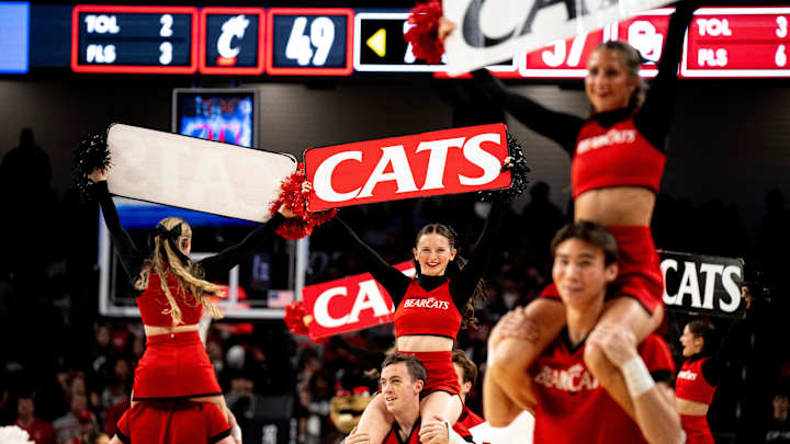 Game Primer and LIVE Blog: Cincinnati Bearcats at Kansas Jayhawks Basketball