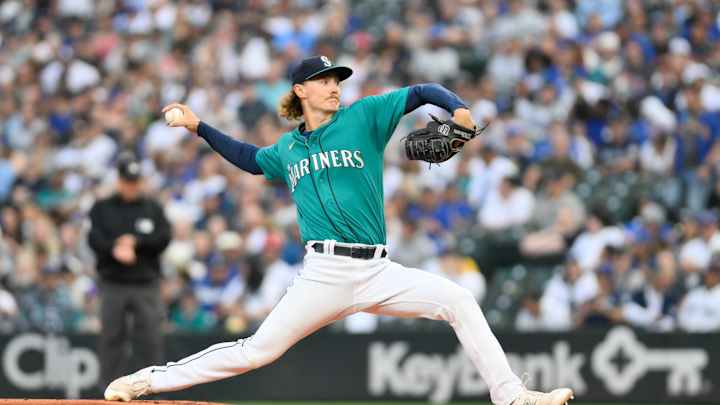 Seattle Mariners' Righty Gets Fans Excited as He Continues to Show Off New Pitch Seattle Mariners' Righty Gets Fans Excited as He Continues to Show Off New Pitch